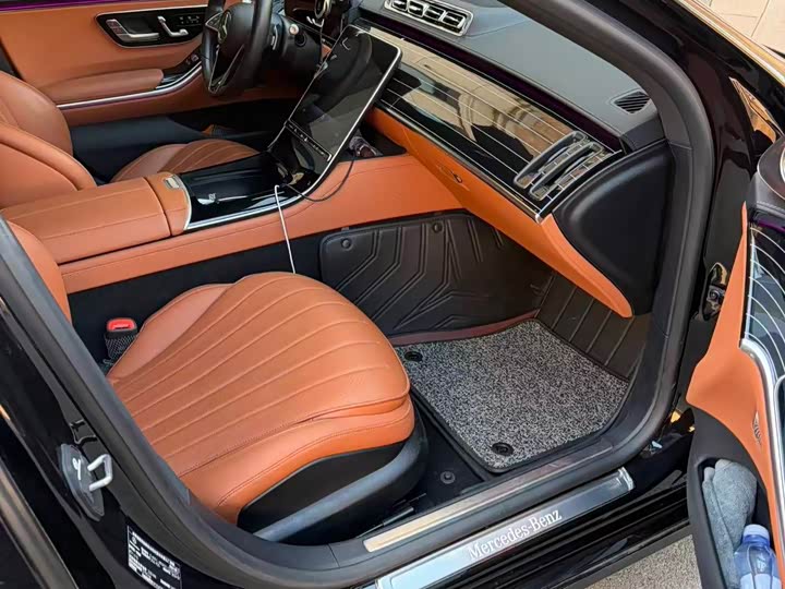 Фото 8 - Mercedes-Benz S-Class