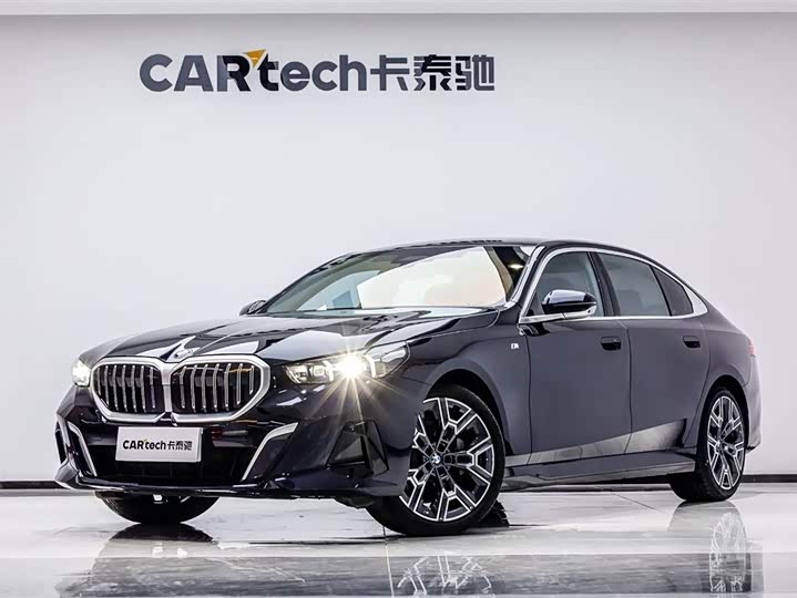 Фото 1 - BMW 5 Series