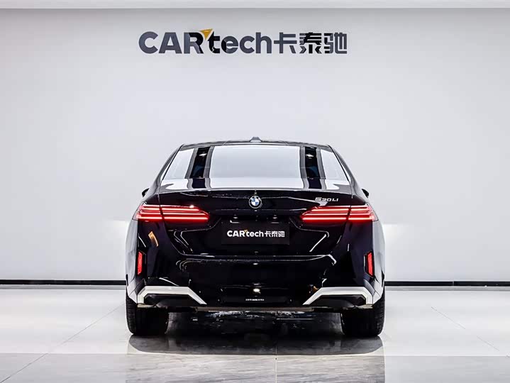 Фото 5 - BMW 5 Series