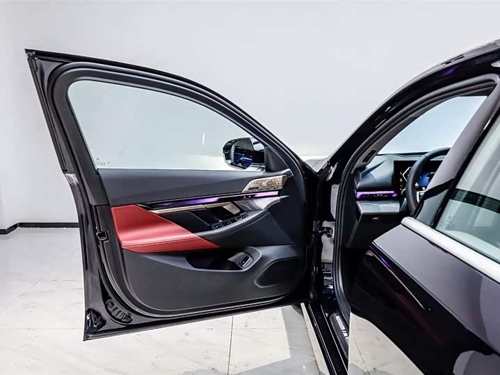 Фото 8 - BMW 5 Series