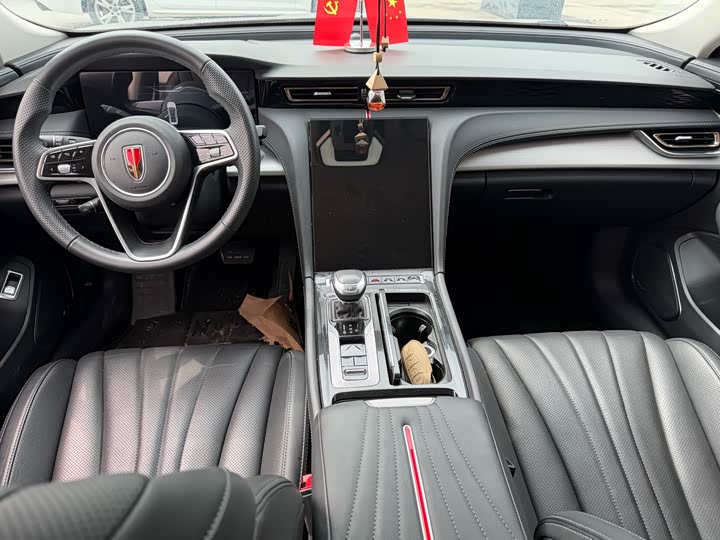 Фото 8 - Hongqi H5