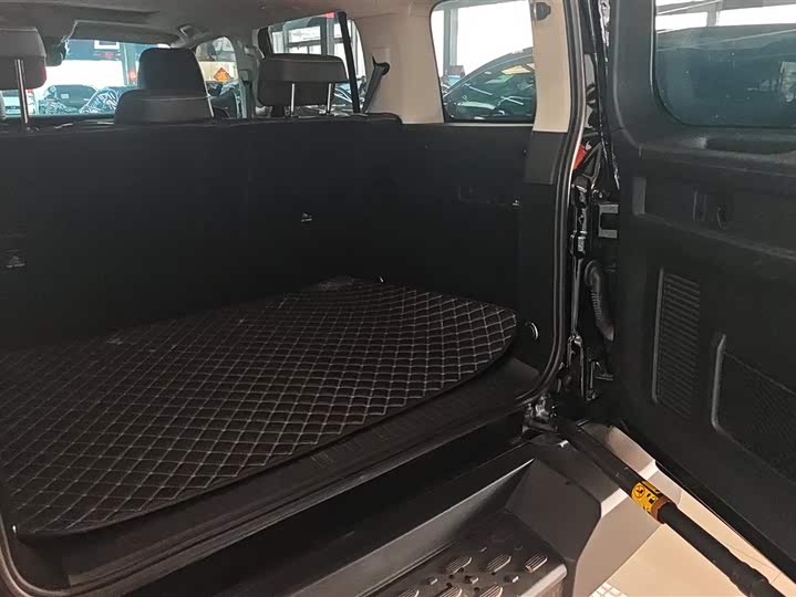 Фото 4 - Tank 300