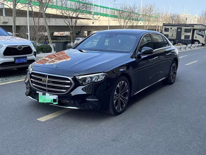 Фото 1 - Mercedes-Benz E-Class Hybrid