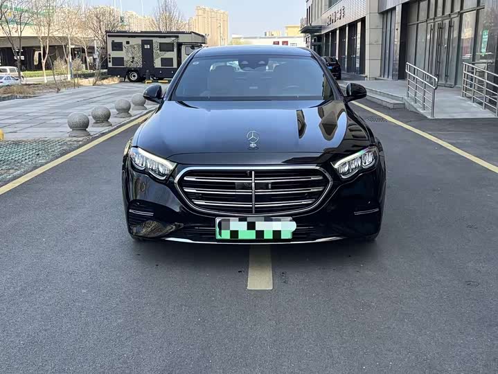 Фото 2 - Mercedes-Benz E-Class Hybrid