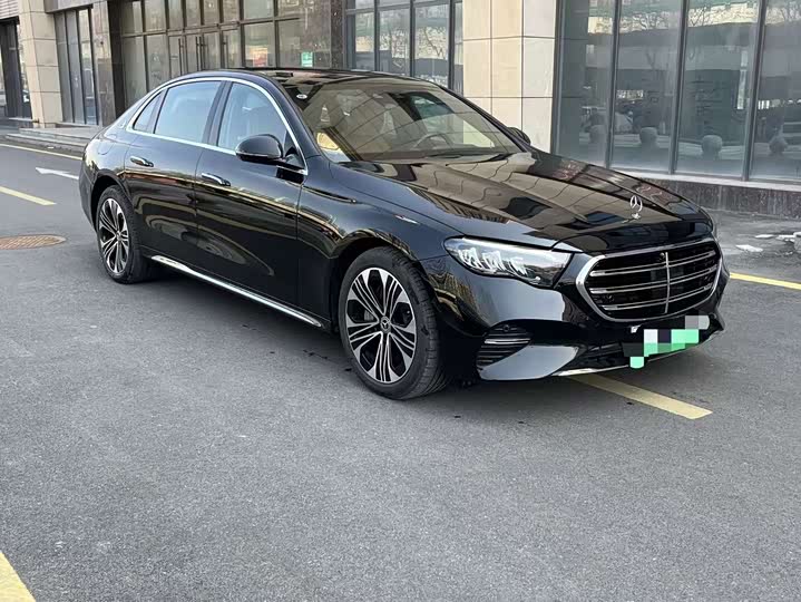 Фото 3 - Mercedes-Benz E-Class Hybrid