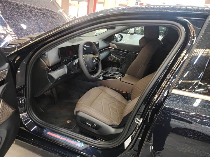 Фото 7 - BMW 5 Series