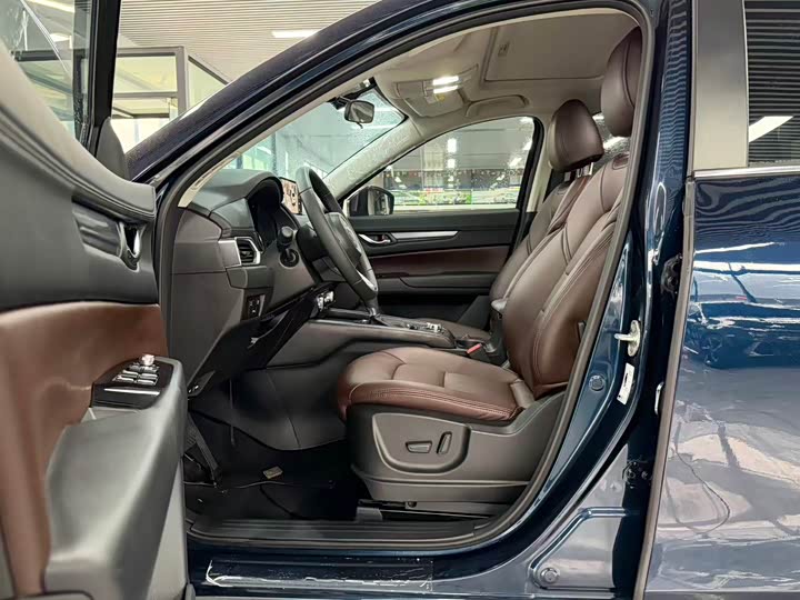 Photo 6 - Mazda CX-5