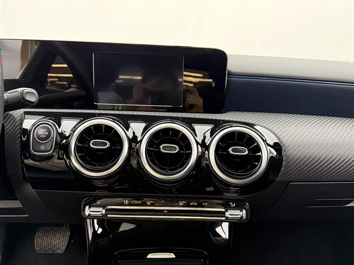 Фото 3 - Mercedes-Benz A-Class