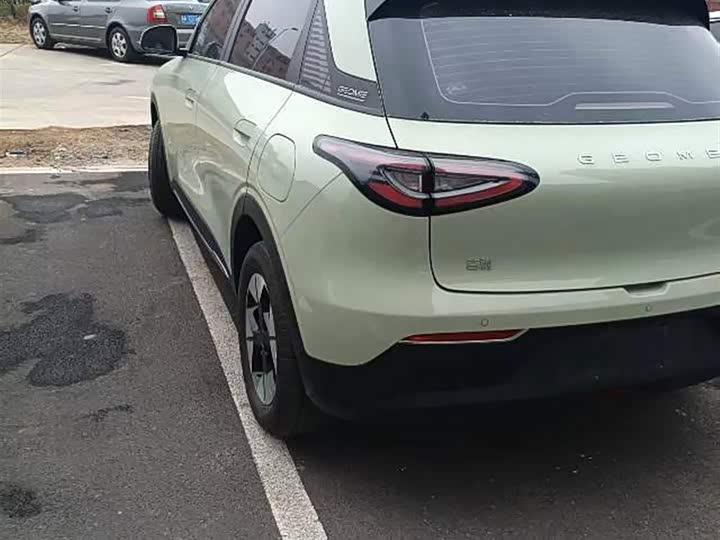 Фото 7 - Geely Galaxy Geome