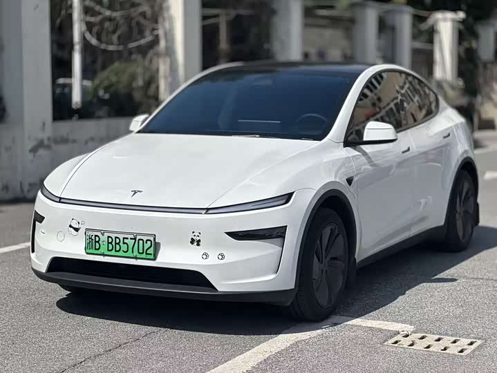 Photo 1 - Tesla Model Y