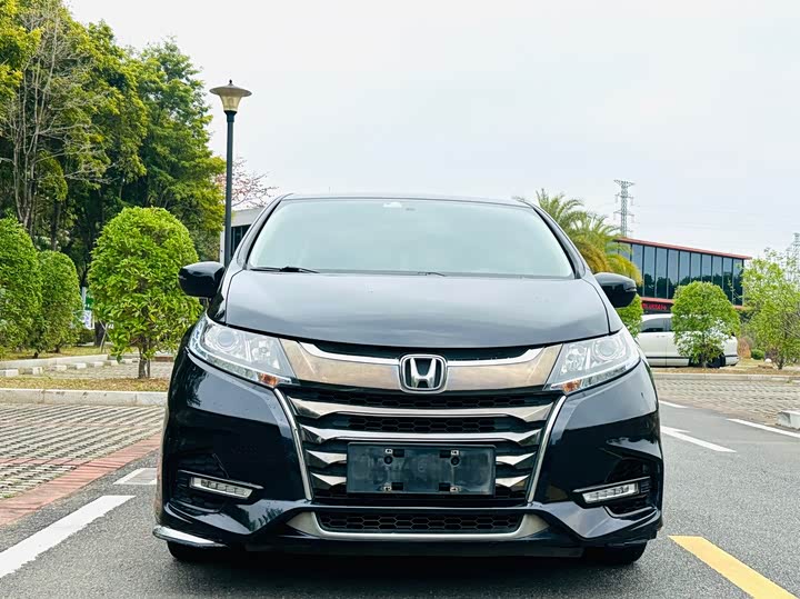 Фото 3 - Honda Odyssey