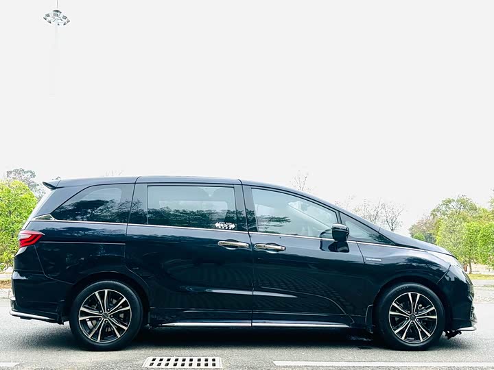 Фото 4 - Honda Odyssey