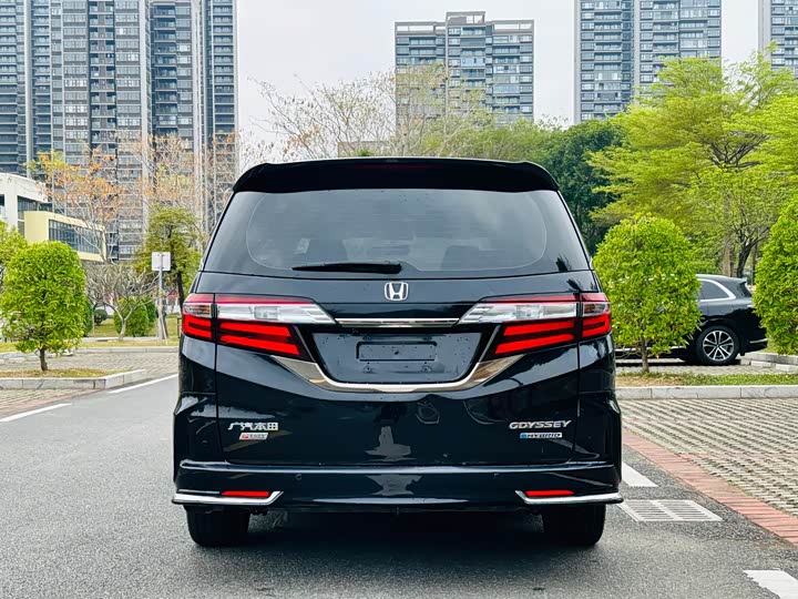 Фото 6 - Honda Odyssey