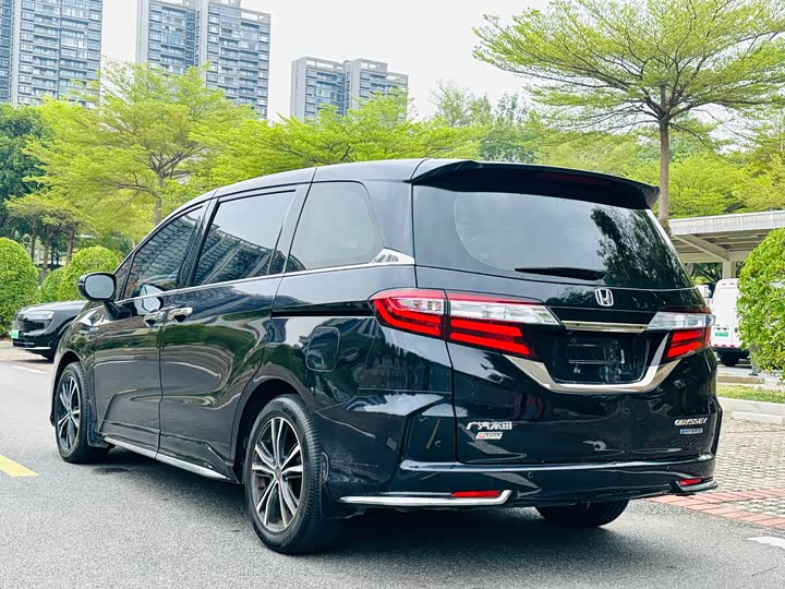 Фото 7 - Honda Odyssey