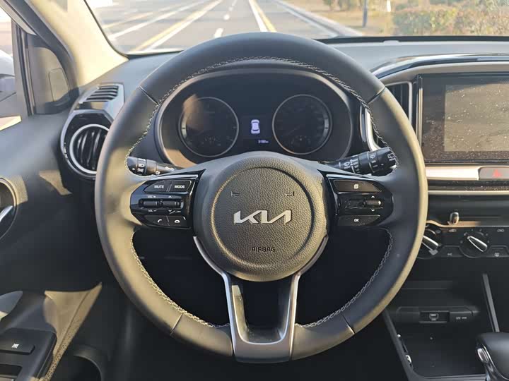 Фото 4 - Kia KX1