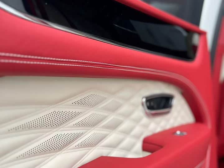 Photo 4 - Bentley Bentayga