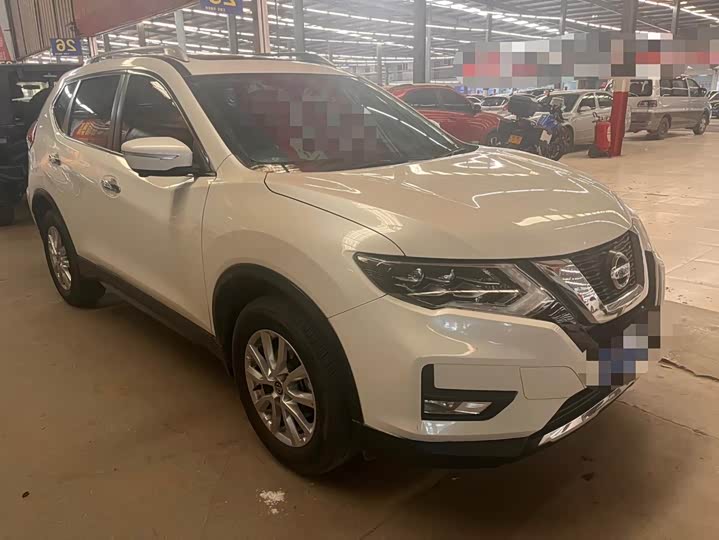 Фото 3 - Nissan X-Trail