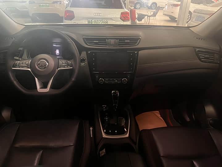 Фото 8 - Nissan X-Trail