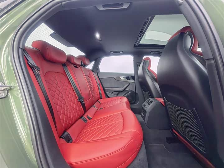 Фото 8 - Audi S4