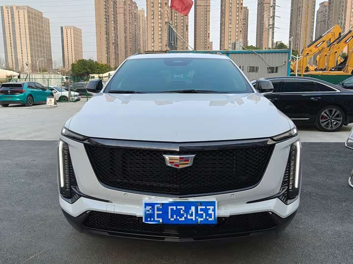 Фото 2 - Cadillac XT5