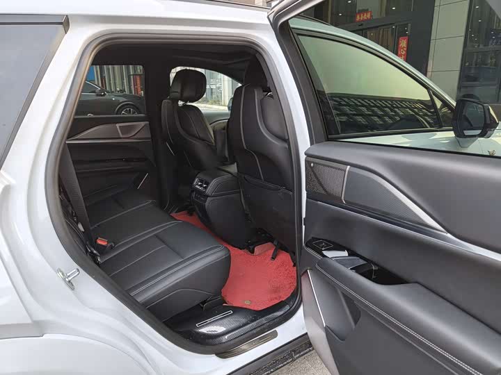 Фото 7 - Cadillac XT5