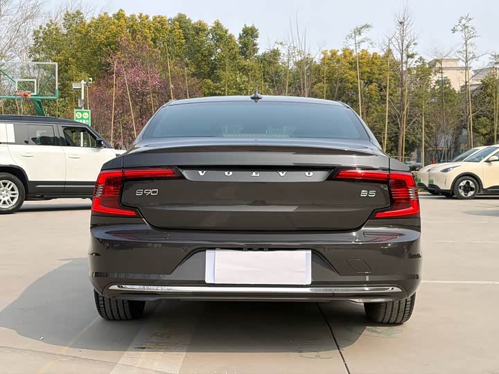 Фото 5 - Volvo S90