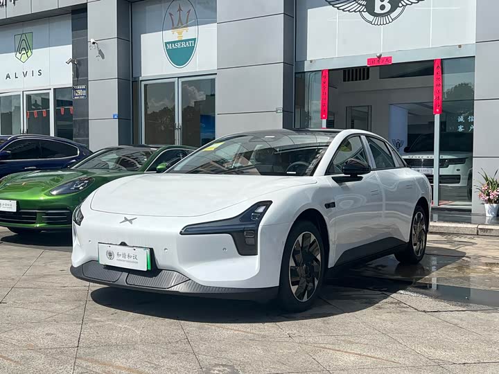 Фото 1 - XPeng Mona M03