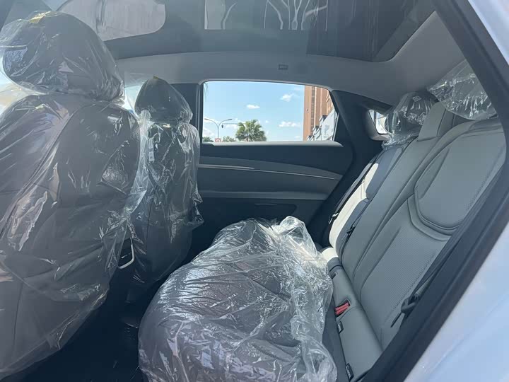 Фото 3 - XPeng Mona M03