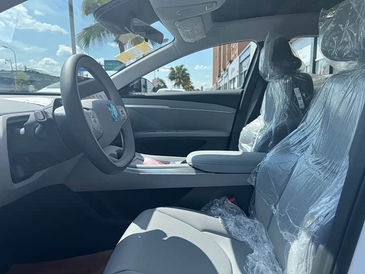 Фото 4 - XPeng Mona M03