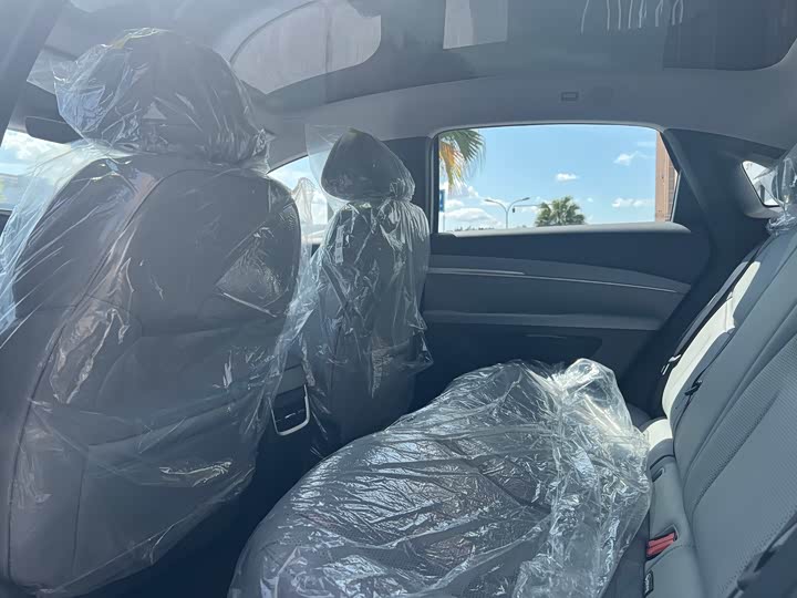 Фото 7 - XPeng Mona M03