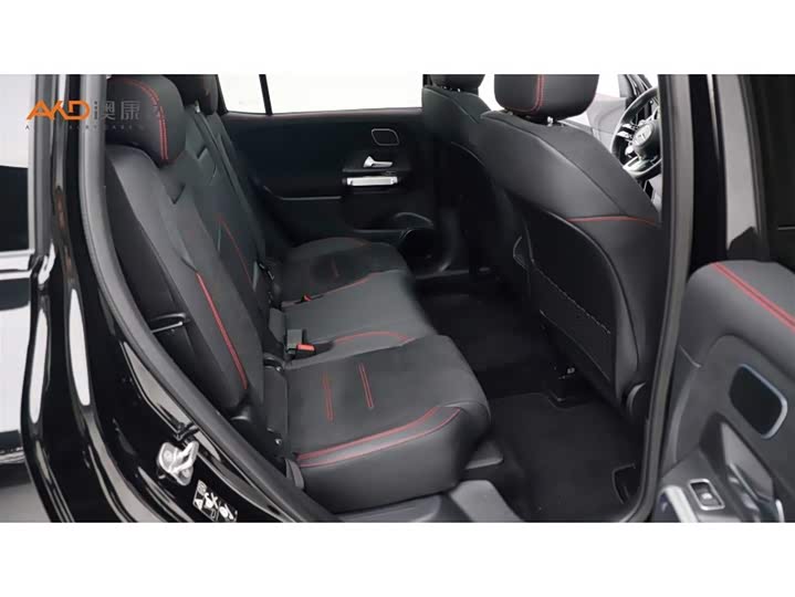 Фото 8 - Mercedes-Benz GLB-Class AMG