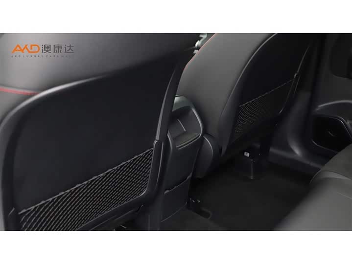 Фото 9 - Mercedes-Benz GLB-Class AMG