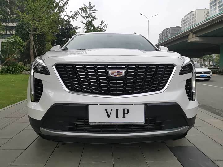 Фото 2 - Cadillac XT4