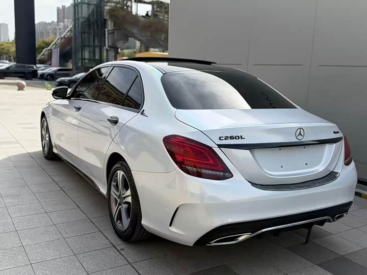 Фото 9 - Mercedes-Benz C-Class