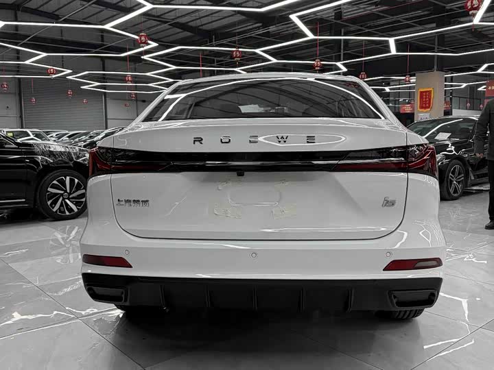 Фото 3 - Roewe i5