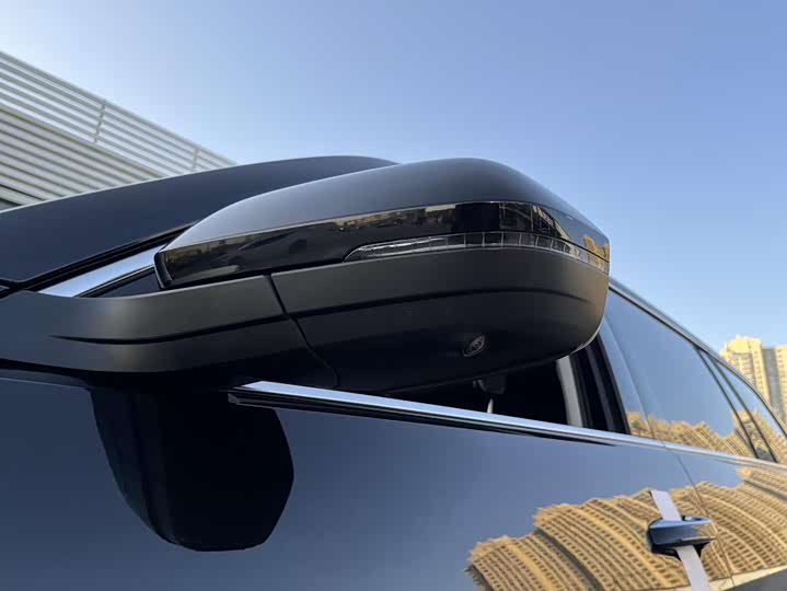 Photo 5 - Volkswagen Teramont Pro