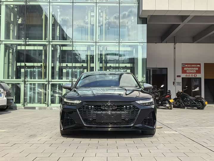 Фото 2 - Audi A7