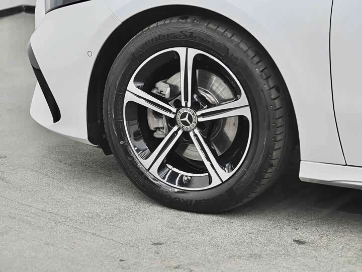 Фото 4 - Mercedes-Benz A-Class