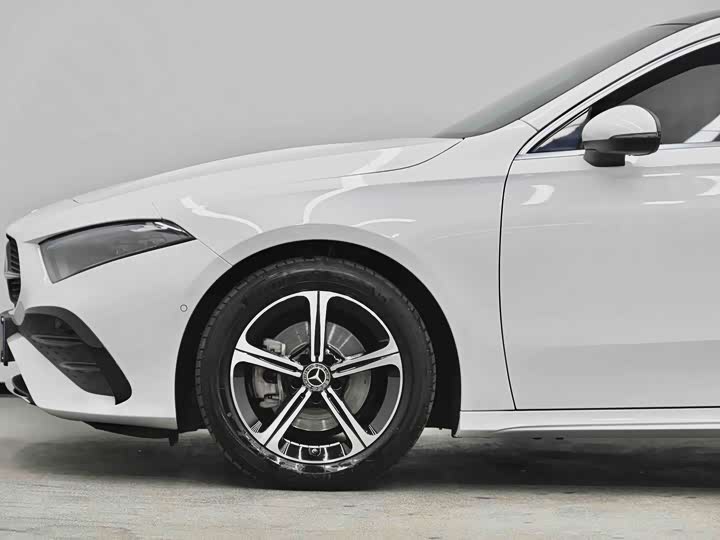 Фото 7 - Mercedes-Benz A-Class