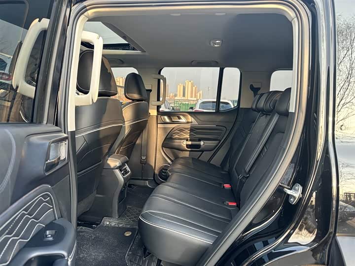 Фото 9 - Tank 300