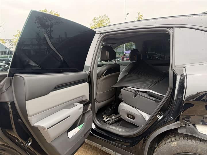 Фото 4 - Zeekr 7X