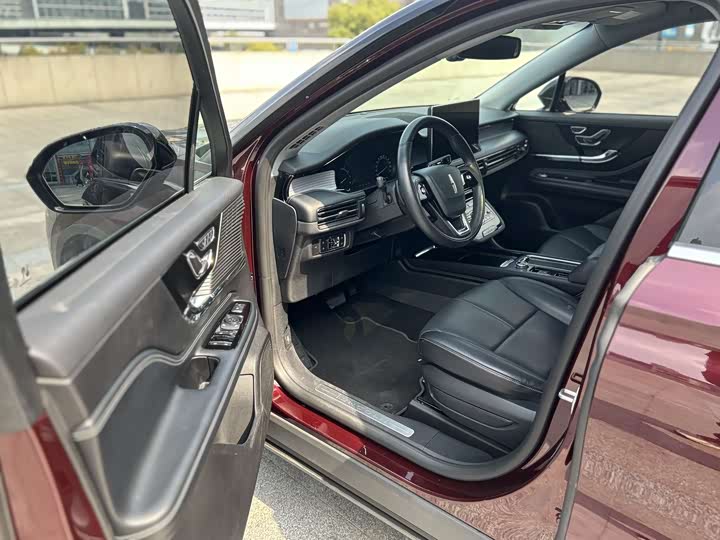 Фото 9 - Lincoln Corsair