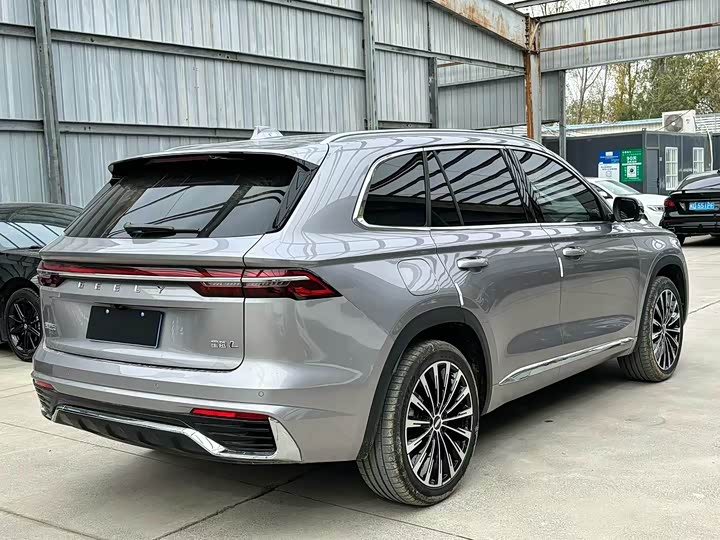 Фото 7 - Geely Monjaro