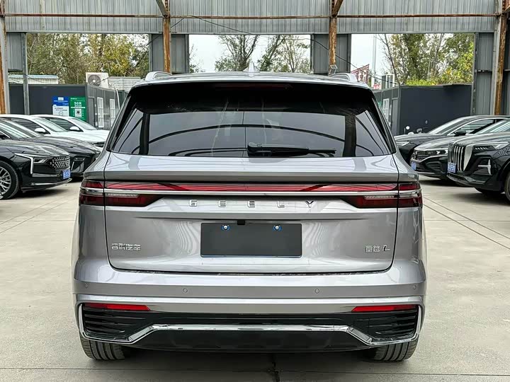 Фото 8 - Geely Monjaro