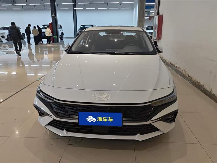 Фото 2 - Hyundai Elantra N line