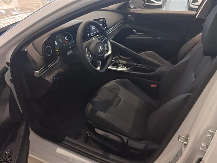 Фото 9 - Hyundai Elantra N line