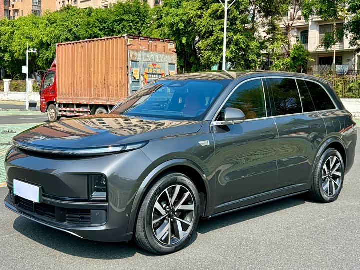 Фото 1 - LiXiang L8