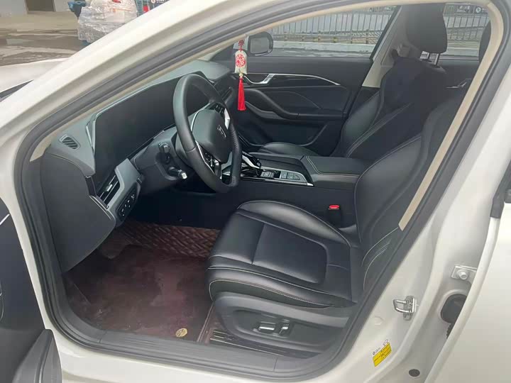 Фото 4 - Bestune B70