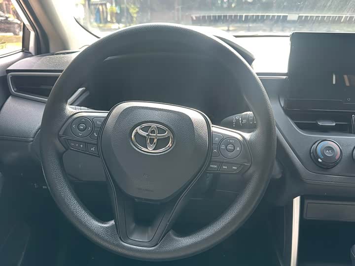 Фото 8 - Toyota Corolla Cross