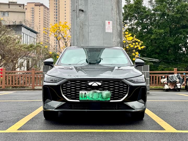 Photo 2 - Chery Fulwin A8L